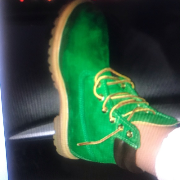 Customize Green Timberlands - Picture 2 of 2
